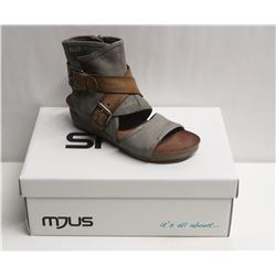 MJUS SZ 7.5 MEDUSA BISCOTTO OPEN TOE WEDGE BOOTIE