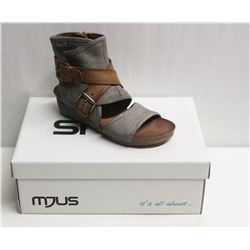 MJUS SZ 9 MEDUSA BISCOTTO OPEN TOE WEDGE BOOTIE