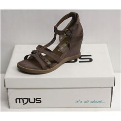 MJUS SZ 6.5 MALVA OPEN TOE WEDGE SANDALS