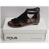 Image 1 : MJUS SZ 7.5 NERO MOUSE SANDALS