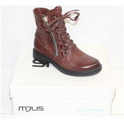 MJUS SZ 9.5 TOSCANO ANKLE BOOTS