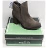 Image 1 : BOS. & CO. SZ 9.5 GREY BELFIELD HEELED ANKLE BOOTS