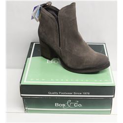 BOS. & CO. SZ 10 GREY BELFIELD HEELED ANKLE BOOTS