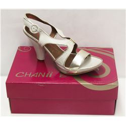 CHANII B SZ 9 IVORY GOLD JE FAIT HEELS