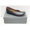 Image 1 : YUKO IMANISHI SZ 8.5 BLUE FLAT HEEL