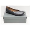 Image 1 : YUKO IMANISHI SZ 9.5 BLUE FLAT HEEL