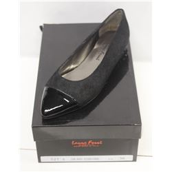 LAURA FERRI SZ 7.5 BLACK POINTED TOE FLATS