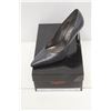 Image 1 : LAURA FERRI SZ 36 GREY PUMPS