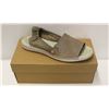 Image 1 : SOFTINOS SZ 9  WASHED TAUPE SANDALS