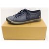 Image 1 : SOFTINOS SZ 7.5 ISLA WASHED LEATHER NAVY LOW TOP