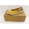 Image 1 : SOFTINOS SZ 9.5 WASHED LIGHT YELLOW FLATS