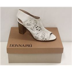 DONNA PIU SZ 9 WHITE REBECCA MID HEEL SANDALS