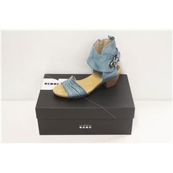 DKODE SZ 9.5 JEAN FIFI MID HEEL SANDALS