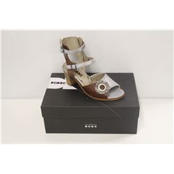 DKODE SZ 9.5 BRONZE METAL VALDA MID HEEL SANDALS