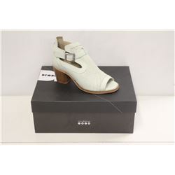 DKODE SZ 6 OFF WHITE BELGIN MID HEEL SANDALS