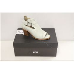 DKODE SZ 6.5 OFF WHITE BELGIN MID HEEL SANDALS