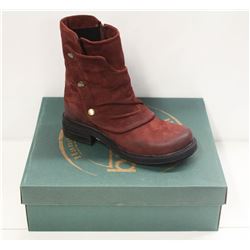 BUENO SZ 9 DARK RED NUBUCK GRETA BOOTS