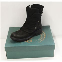 BUENO SZ 9 BLACK NUBUCK GRETA BOOTS