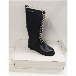ILSA JACOBSEN SZ 9.5 DARK INDIGO RUBBER BOOTS