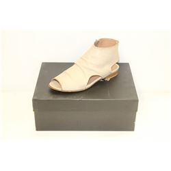 ATELIERS SZ 9 SAKURA ICE-ROCK LEATHER STRAP SAND