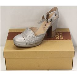 GOLD BUTTON SZ 9 DELICATE SILVER  MID HEEL COURT
