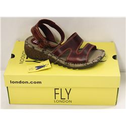FLY LONDON SZ 6 RED BRIDLE SANDALS