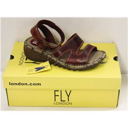 FLY LONDON SZ 8.5 RED BRIDLE SANDALS