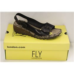 FLY LONDON SZ 7.5 BLACK BRIDLE SANDALS