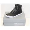 Image 1 : PALLADIUM SZ 8.5 PALLARUE HI CUFF SNEAKER
