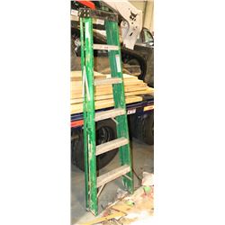GLAM 6 FOOT LADDER