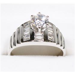 FIFTH AVENUE CENTER OF ATTENTION .925 RING