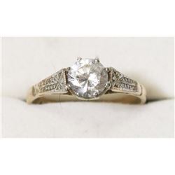 9 KT YELLOW GOLD SOLITAIRE RING