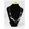 Image 1 : SILVER TONE NECKLACE WITH PEARL AND STONE THEMED