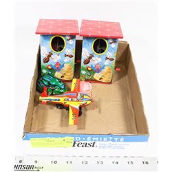 FLAT OF ASSORTED TIN TOYS.