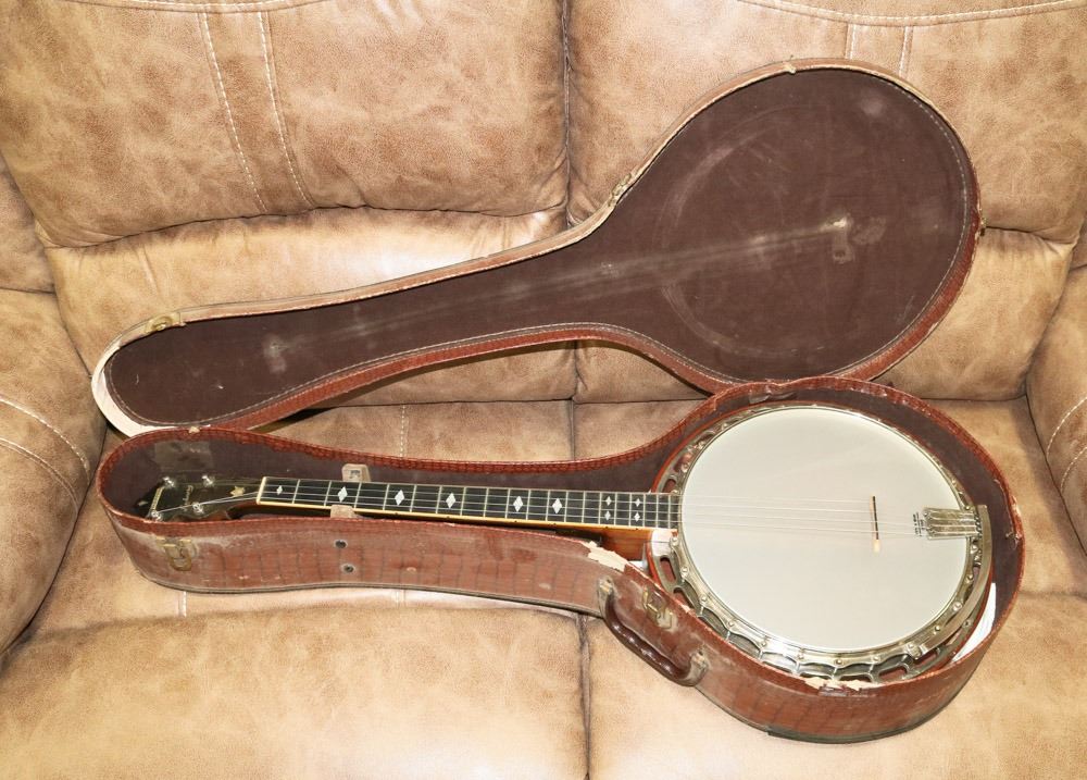 VINTAGE 1929 LUDWIG KINGSTON TENOR BANJO
