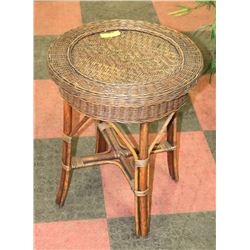 ROUND WICKER SIDE TABLE 24"X21".