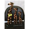 Image 1 : SET OF 3 NATURAL WOOD LIKE GIRAFFE FIGURES