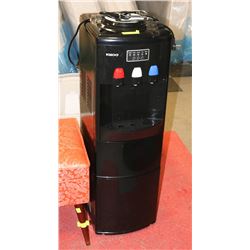 STORE DISPLAY IGLOO WATER COOLER SETTING ,