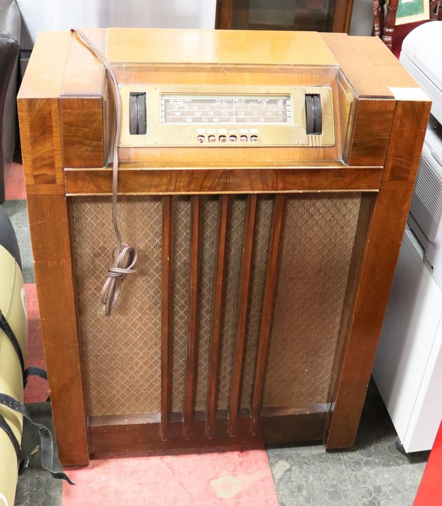 ANTIQUE 1930S PHILCO RADIO WORKS NEEDS A TUBE