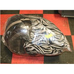 BAG OF ASSORTED SHOWHOME BEDDING