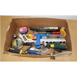 FLAT OF ASSORTED TOOLS AND POWER BAR