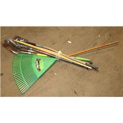 BUNDLE OF SHOVELS & YARD TOOLS.