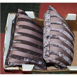 A PAIR OF NEW DECORATIVE PILLOWS