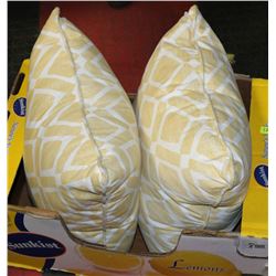 A PAIR OF NEW DECORATIVE PILLOWS