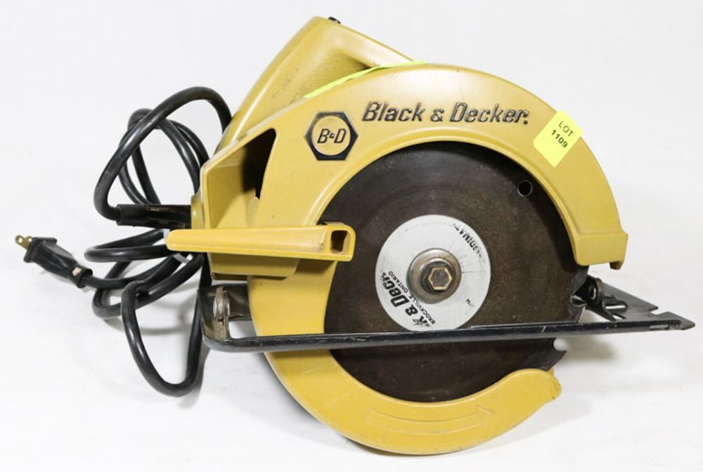 BLACK AND DECKER CIRCULAR SAW