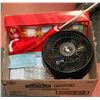 Image 1 : BOX OF HOUSEHOLD