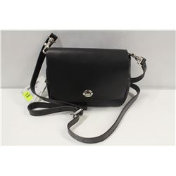 M0851 BLACK SMALL FLAP TURNLOCK CLUTCH BAG