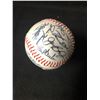 Image 2 : CHICAGO WHITE SOX TEAM SIGNED BASEBALL (JACK McDOWELL/ FRANK THOMAS....)
