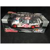 Image 1 : LIMITED EDITION 1:24 SCALE NASCAR 2000 DIE-CAST RACE CAR