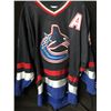 Image 2 : TODD BERTUZZI SIGNED VANCOUVER CANUCKS HOCKEY JERSEY